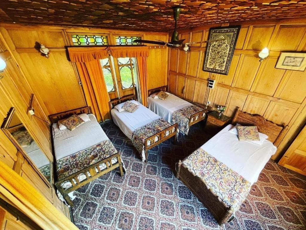 The Flostel Srinagar Zewnętrze zdjęcie